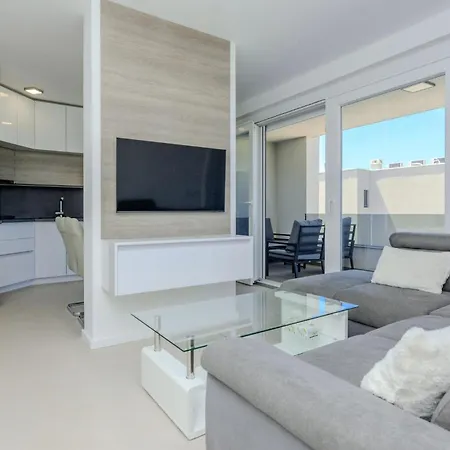 Apartman Awesome In With Kitchen *
