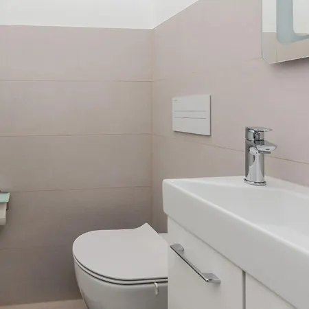Awesome In With Kitchen Apartman Nin